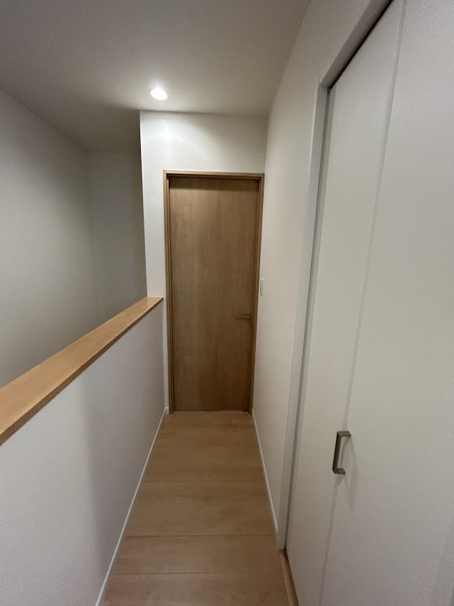 廊下とドアの完成