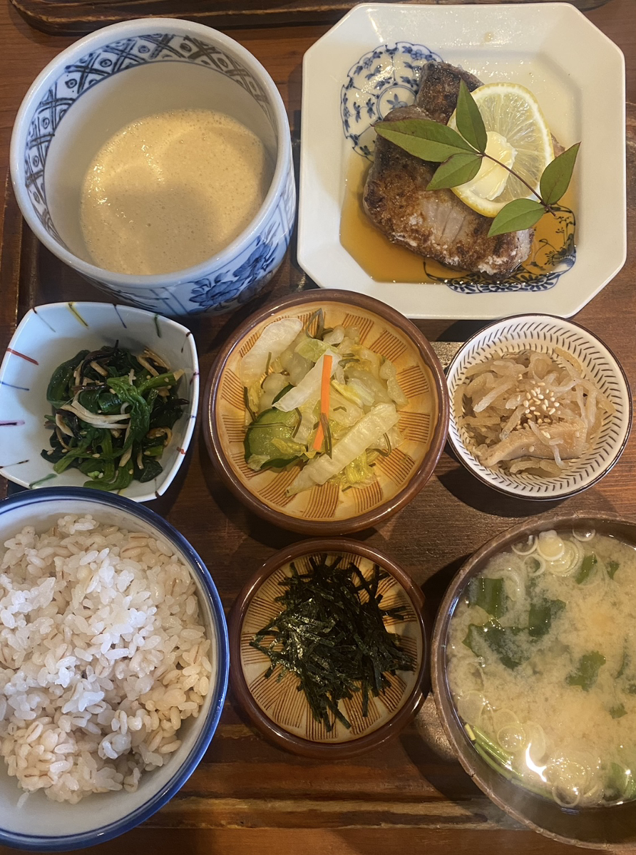 わらさのレモンバター定食