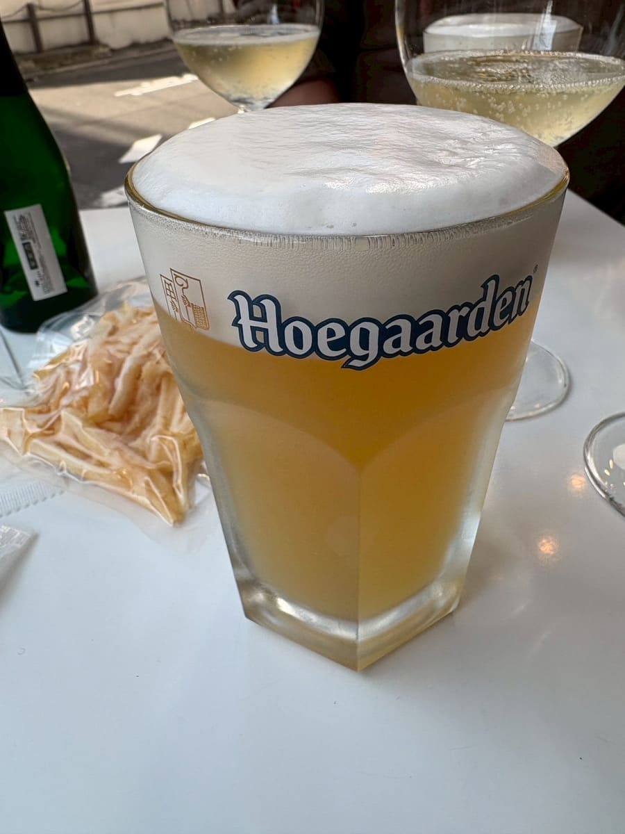 イートインで飲んだヒューガルデンホワイト